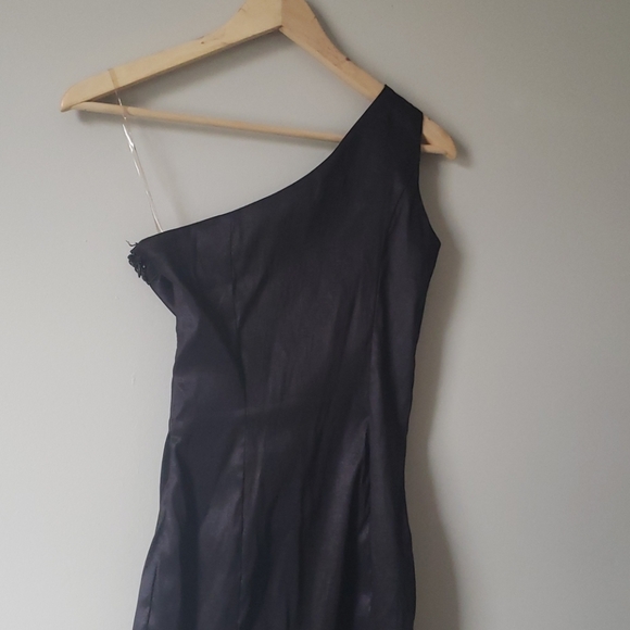 Black one shoulder mini dress with sparkle detail - Picture 5 of 5